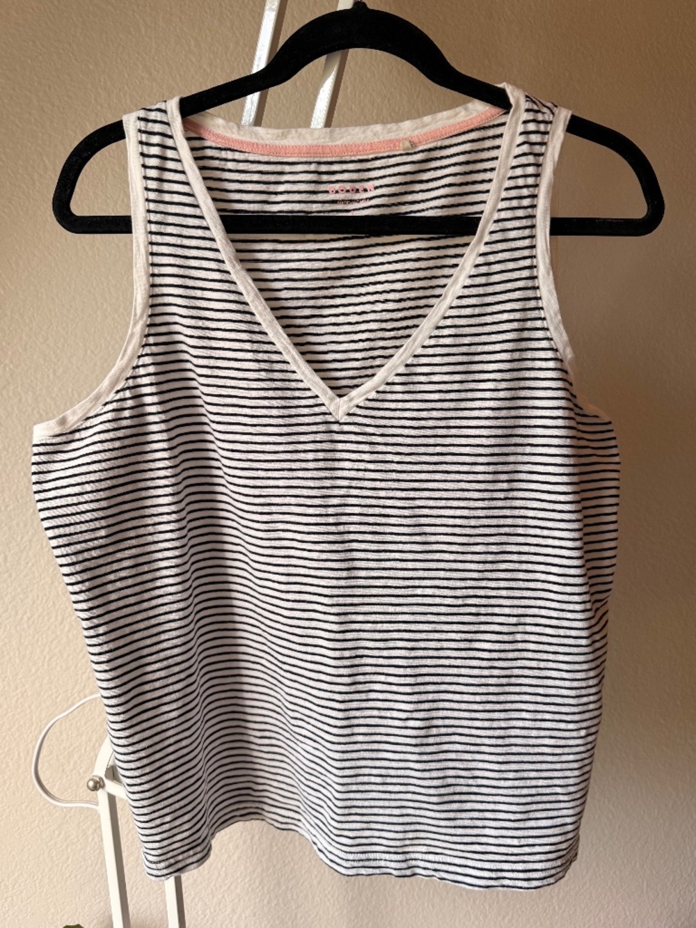 Boden Navy and Ivory Stripe V-Necky Tank - Size L